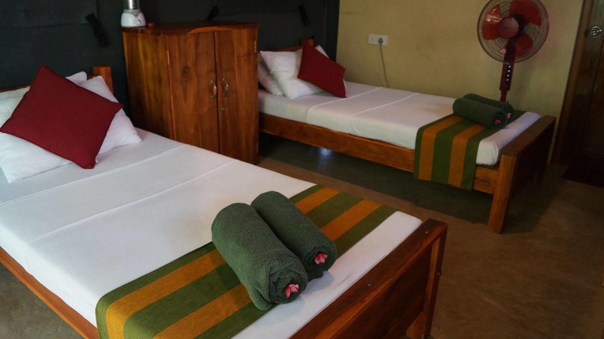 Athgira River Camping - Udawalawe Exterior foto