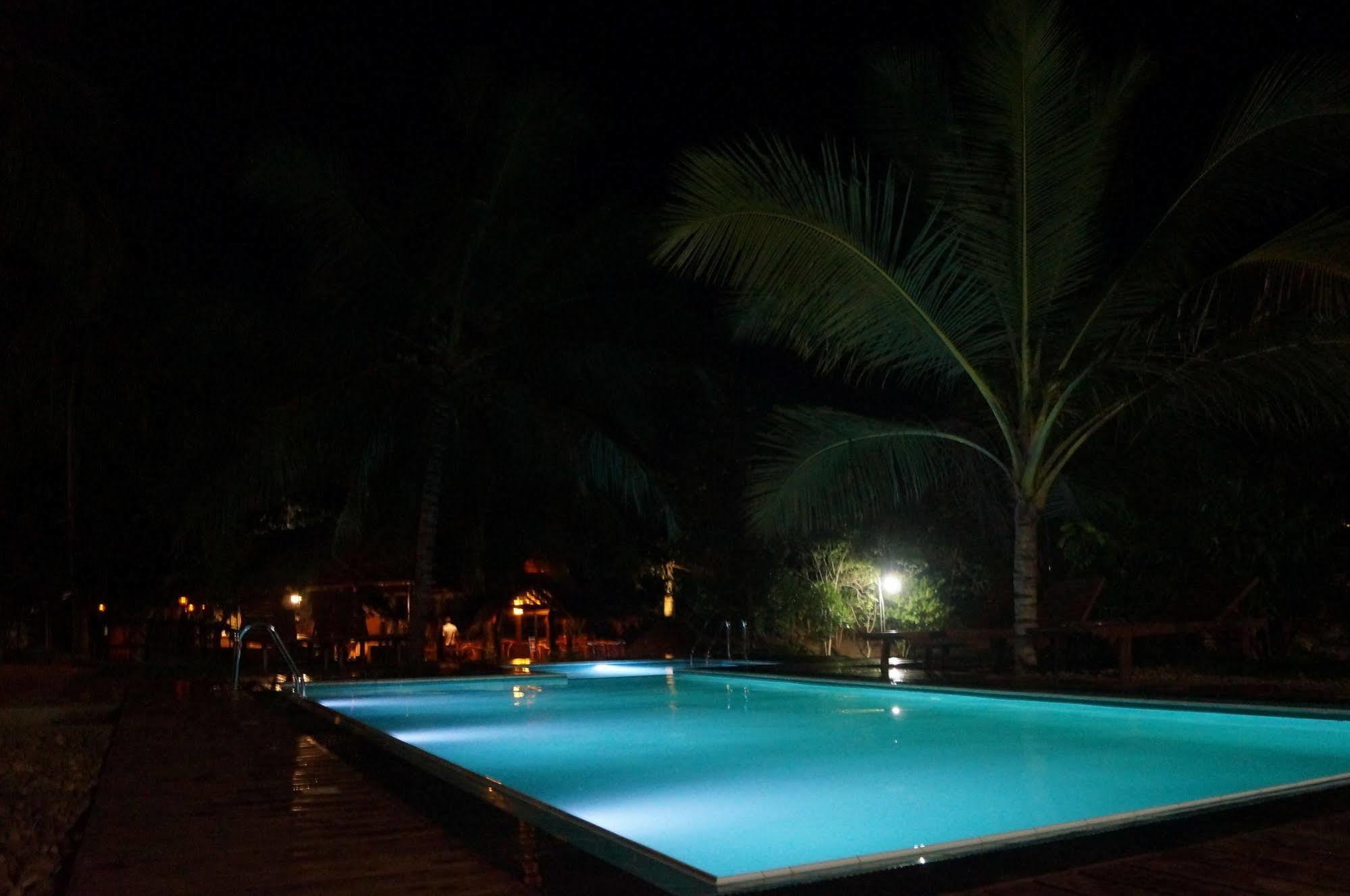 Athgira River Camping - Udawalawe Exterior foto