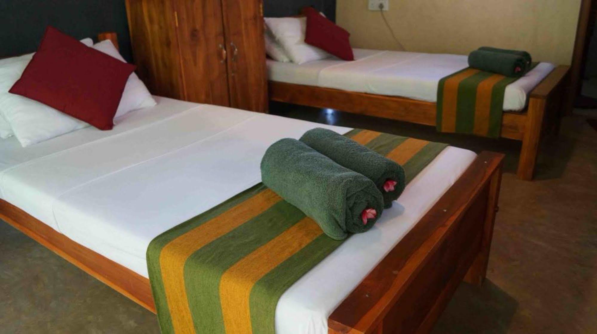Athgira River Camping - Udawalawe Exterior foto